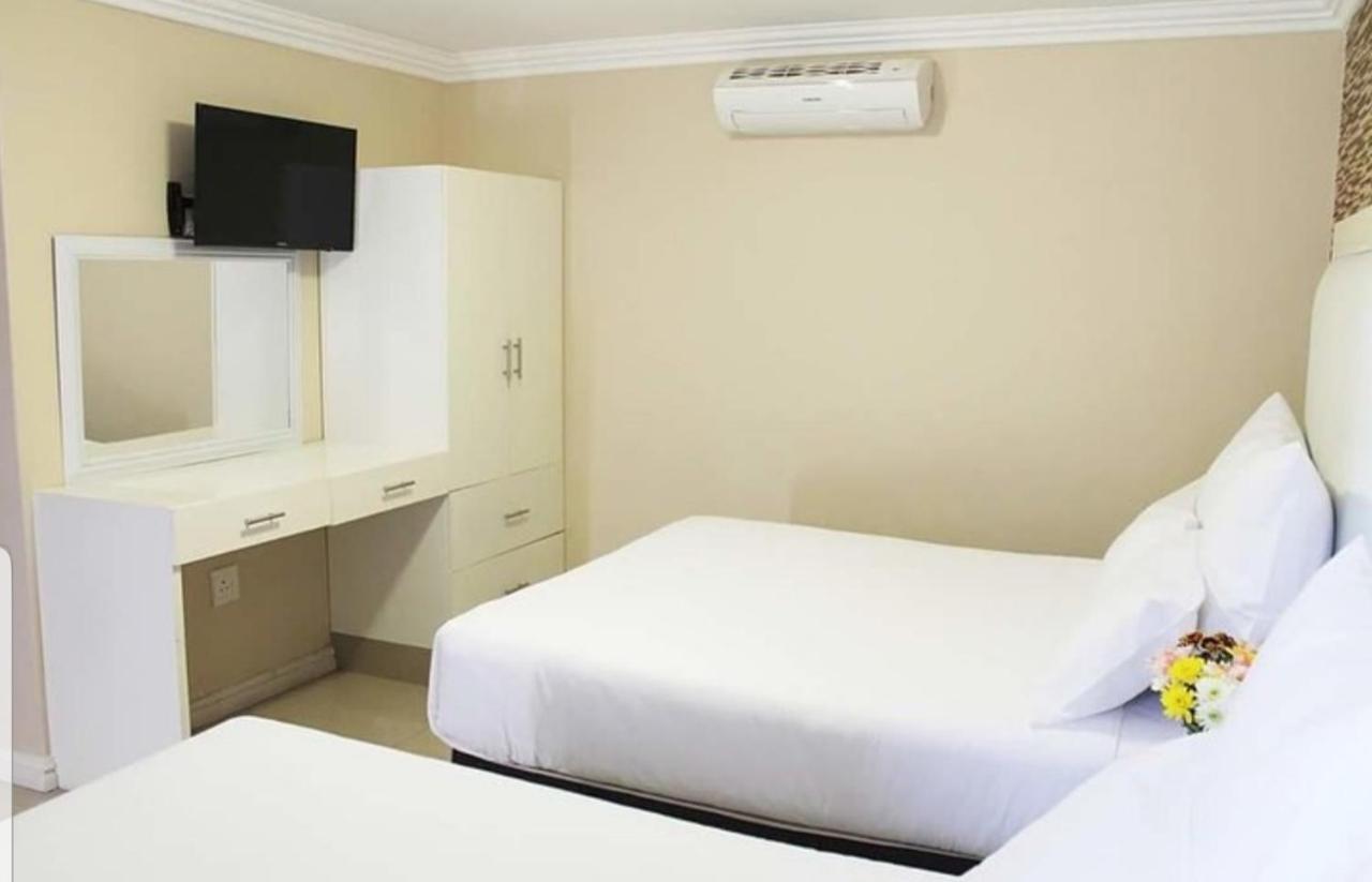 Bayside Hotel Pinetown New Germany Exterior foto